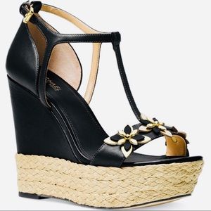 NWT Michael Kors Heidi 100% leather wedges - 9